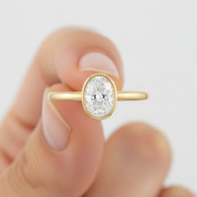 14K Solid Gold Oval Cut Solitaire Diamond Ring - IGI Certified