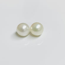 Elegant 10.80-11.00 MM South Sea White Pearl