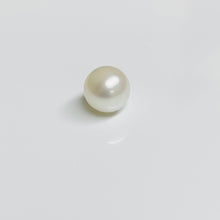 Elegant 10.80-11.00 MM South Sea White Pearl