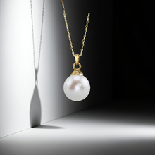 Luxurious South Sea Pearl 9.00 MM 14K Solid Gold Pendant For Women
