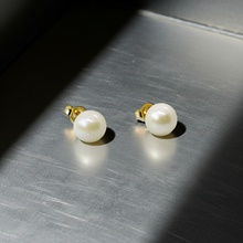 7.00 MM Real South Seal Pearl 14K Solid Gold Earrings Stud