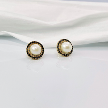 Real South Sea Pearl 14K Gold Earrings stud with Black and white Diamond Jacket