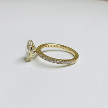 oval cut Pave Setting Ring3