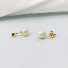 7.00 MM Real South Seal Pearl 14K Solid Gold Earrings Stud Triple C Diamond's